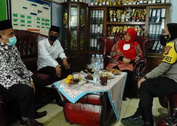 Kapolres bersama Wawalkot serta Kepala Kemenag Banjar Monev bersama Kepala Sekolah MI, MTs, dan MI Se-Kota Banjar Capaian Terkait Vaksin