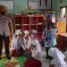 Kapolsek Cikoneng Lakukan Monitoring  Vaksinasi 6-11 Tahun di SDN 1 Dan 2 budiasih