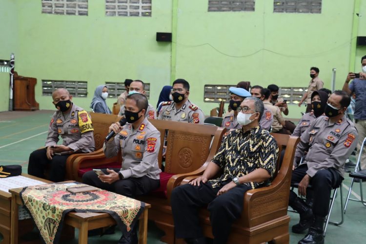 Kapolres Ciamis Tinjau Gerai Vaksin Presisi Di SMAN 1 Ciamis