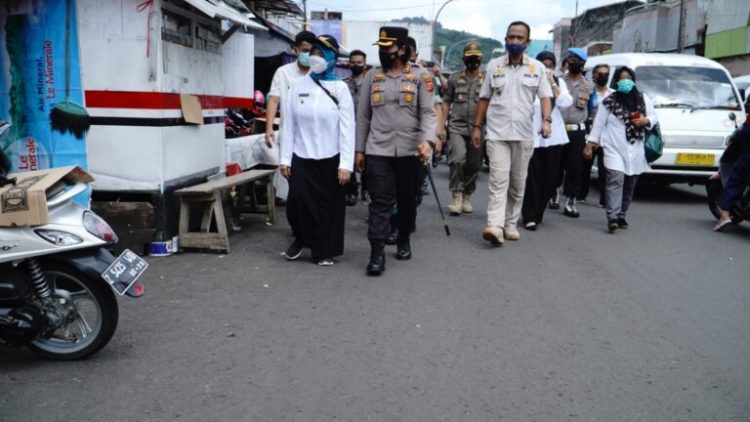 Kapolres Bersama Wali Kota Banjar Sidak Kesediaan Stok Minyak Goreng.