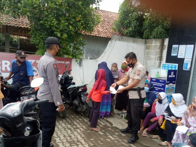 Personel Polsek Banjarsari Polres Ciamis Gelar Ops Yustisi Disiplin Masker