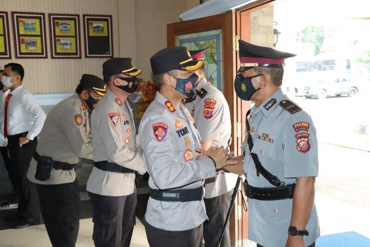Polres Ciamis Gelar Sertijab Kabag SDM Dan Kapolsek Cipaku