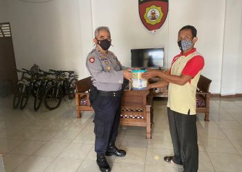 Polres Ciamis Polda Jabar Bagikan Bingkisan Lebaran Pada Mitra Kamtibmas