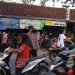 Personel Polsek Cipaku Polres Ciamis Lakukan Pengamanan Atur Arus Lalulintas Selama Ops Ketupat Lodaya 2022
