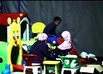 Beristirahat di Rest Area Cijolang Banjar, Pemudik Diberi Makanan dan Minuman