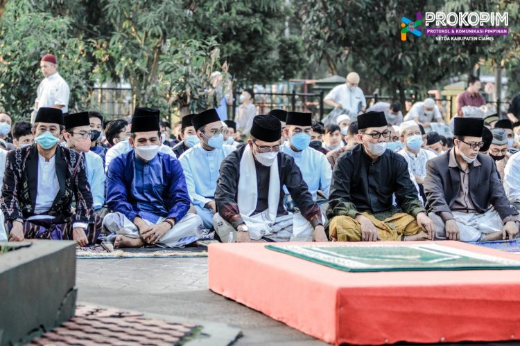 Bupati Ciamis Beserta Wakil Kembali Laksanakan Shalat Idul Fitri di Alun-Alun Ciamis