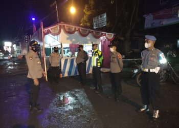 Personel Polres Ciamis Giat Apel Pagi di Pos Pam Simpang Tiga Cisaga