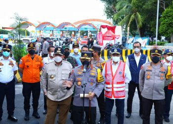 Tinjau Arus Balik di Bakauheni , Kapolri Minta Masyarakat Manfaatkan WFH dan Libur Sekolah