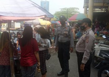 Personel Polres Banjar Berpatroli ke Pasar, Ingatkan Proses