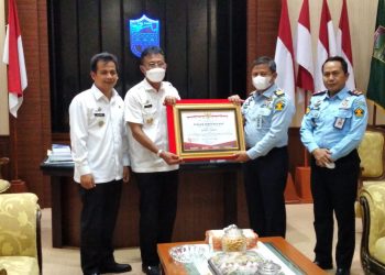 Bupati Ciamis Terima Penghargaan dari Kementerian Hukum dan HAM RI