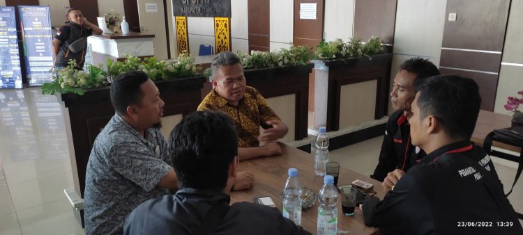 Lsm Pemuda Lakukan Hearing Dengan DPUPR Ciamis Terkait Rekontruksi Jalan Entrong – Kalijati