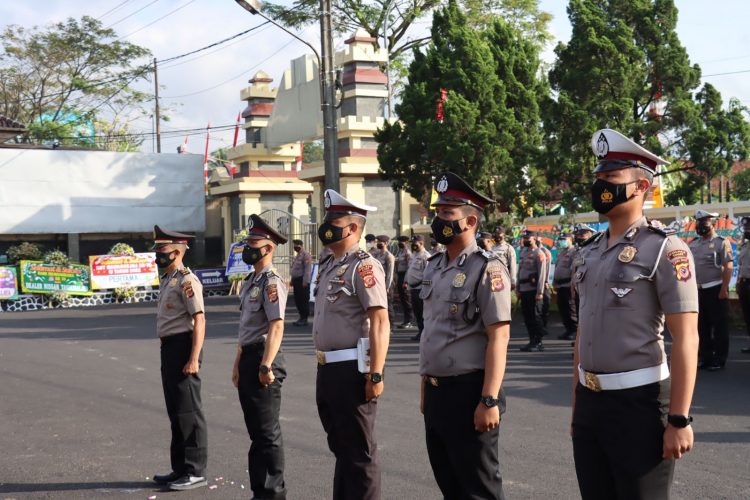 Momen Di Hari Bhayangkara Ke 76 Polres Ciamis Gelar Upacara Korps Kenaikan Pangkat