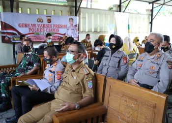 Polres Ciamis Bersama Dinkes Ciamis Laksanakan Gebyar Vaksin booster Sekaligus Launching