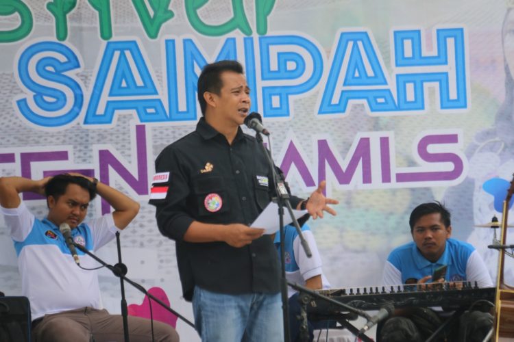 Tutup Kegiatan WCD, Wabup Ciamis : Bank Sampah Sebagai Upaya Tingkatkan Perekonomian Masyarakat