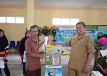 Kepala Desa Jajawar Kota Banjar Berikan Bantuan Modal Untuk Poktan Melalui Program Pemberdayaan Dari DD Tahun 2022
