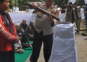 Kapolsek Cijeungjing Hadiri Upacara Adat Ngikis di Situs Ciung Wanara