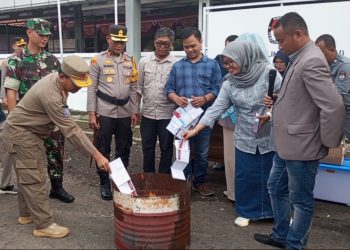 KPU Pangandaran Musnahkan Surat Suara tersisa dan Rusak