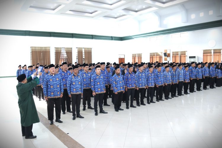 Setelah Lantik Ratusan ASN, Bupati Ciamis Tekankan Pentingnya Integritas dan Loyalitas Sebagai Pondasi Dalam Tugas