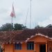 Miris’ Bendera Pusaka Merah Putih Sobek Lusuh Dibiarkan Terpasang Dikantor Desa Pasirnagara.