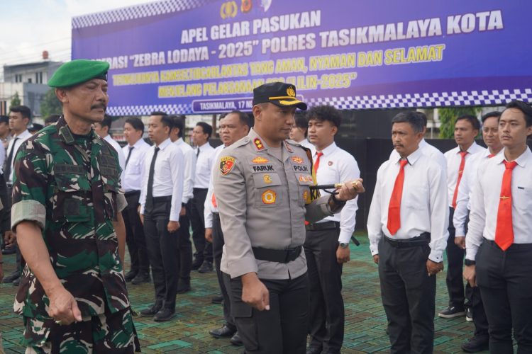 Kapolres Tasikmalaya Kota Pimpin Apel Operasi Zebra Lodaya 2025 Jelang Natal dan Tahun Baru