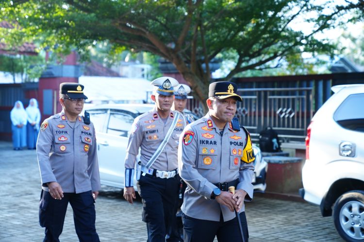 Kapolres Pangandaran “Turun Ke Kelas”, Suntik Semangat Disiplin di SMKN 1 Cijulang