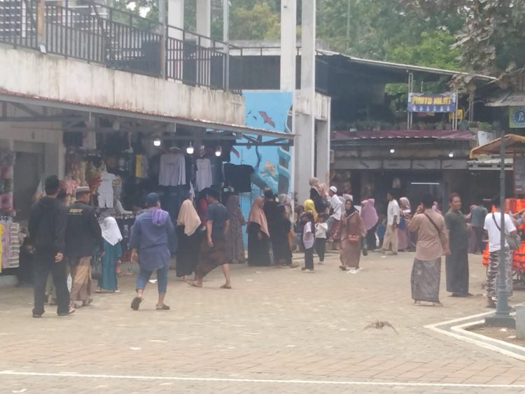 Menyambut Ramadhan, Situ Lengkong Panjalu Dipadati Peziarah: Warga Gratis, Ribuan Pengunjung Serbu Nusa Larang