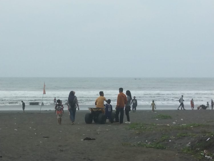 Pantai Padabumi Cimanuk Sambut Ramadhan 1447 H, Munggahan Jadi Magnet Wisata dan Penggerak Ekonomi Desa