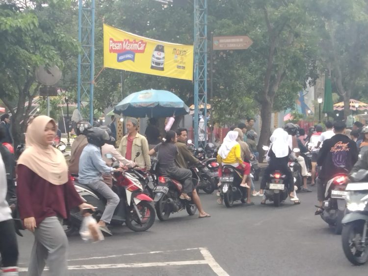 Parkir Liar Berjamaah di Dadaha: Karcis Abal-abal Laris, Pemkot Tasikmalaya Seperti Tutup Mata