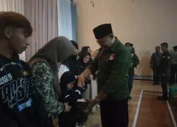 Di Tengah Ramadan, FORWAPI Berbagi Kasih: Senyum Anak Yatim Hangatkan GOR Desa Dawagung