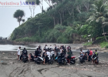 Pantai Padabumi Jadi Ikon Ngabuburit Favorit Warga Tasikmalaya di Ramadan 1447 H