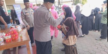 Jumat Berkah Polresta Bandung Bersama 1000 Anak Yatim Digelar di Polsek Pameungpeuk
