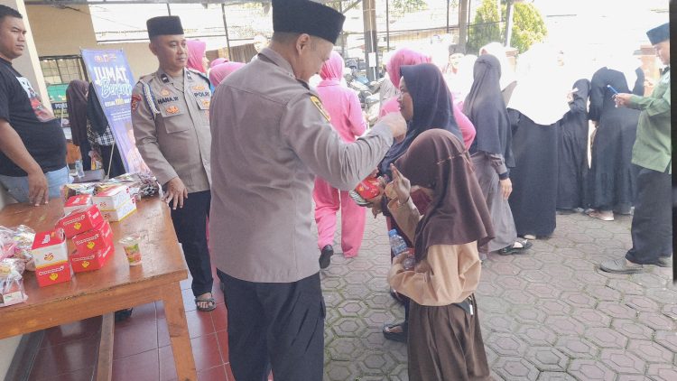 Jumat Berkah Polresta Bandung Bersama 1000 Anak Yatim Digelar di Polsek Pameungpeuk