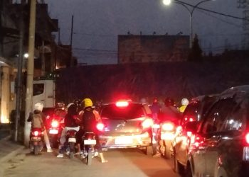 Jalur Hijau Disorot, Truk Industri Diduga Picu Kemacetan Kronis di Jalan Nagawangi