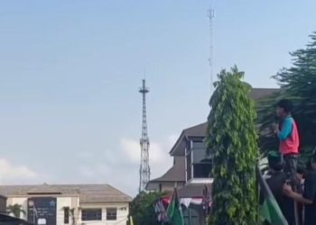 Anak Kecil Sampaikan Orasi, Aksi Depan DPRD Ciamis, Soroti Program Makan Bergizi Gratis