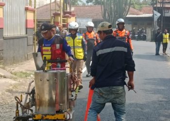 Bupati Tasikmalaya Tinjau Rekonstruksi Jalan Sukamantri – Pagerageung, Komitmen “Jalan Kasep Mulus Ngaleser” Masuki Tahap Nyata