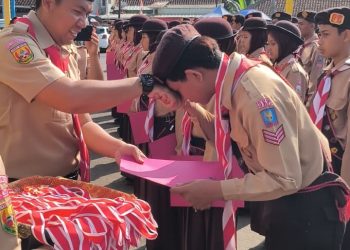 Ribuan Pramuka Karangnunggal Peringati Hari Pramuka ke-65, Tanda Garuda Disematkan kepada Penggalang dan Penegak