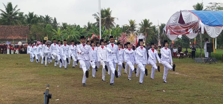 Desa Puloerang Gelar Upacara HUT ke-81 Kemerdekaan RI, Warga Tampil Kompak dan Meriah