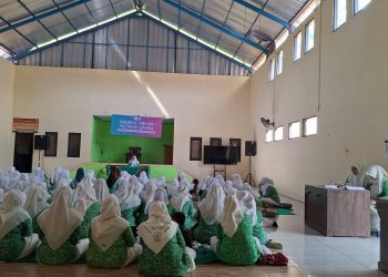 Majelis Taklim Fatimah Zahra Gelar Pengajian Rutin di Aula Desa Sarimanggu, Perkuat Ukhuwah dan Keimanan Warga