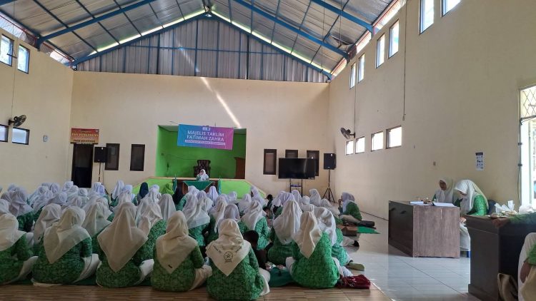 Majelis Taklim Fatimah Zahra Gelar Pengajian Rutin di Aula Desa Sarimanggu, Perkuat Ukhuwah dan Keimanan Warga