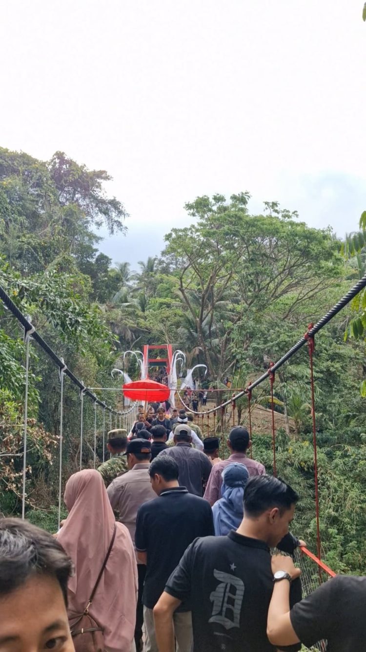 Jembatan Gantung Pongpet Anjlok Saat Rombongan Pejabat Melintas, Aparat Pastikan Tidak Ada Korban Jiwa