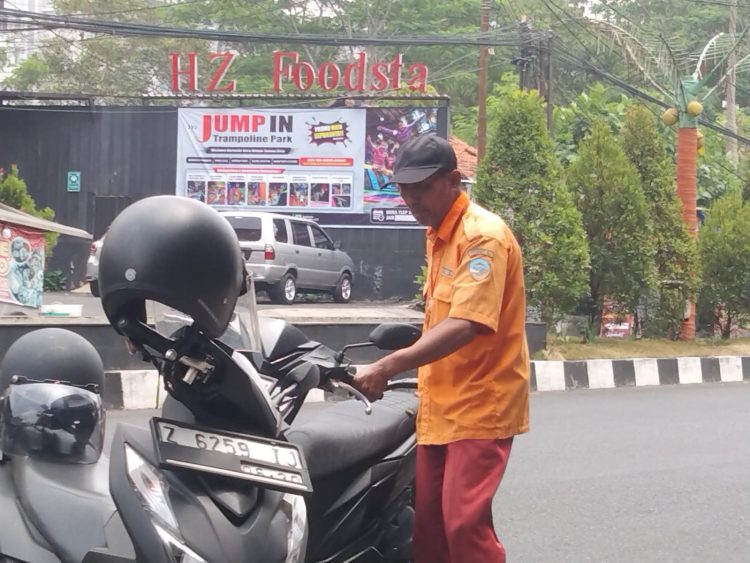 Petugas Parkir Jalur Hijau Sejuk Mengadu ke DPRD, Keluhkan Pungutan yang Dinilai Memberatkan